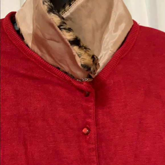 Beautiful sweater - Picture 3 of 4